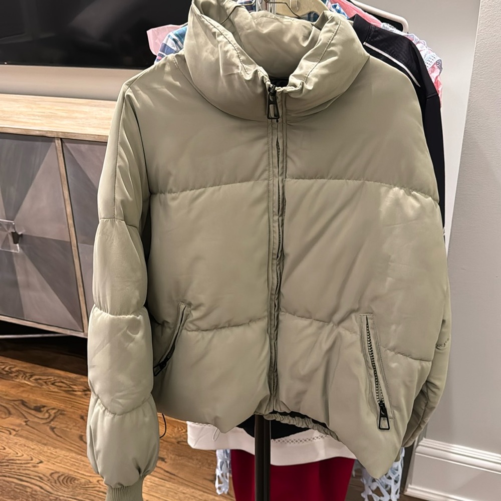 Crop jacket never worn.